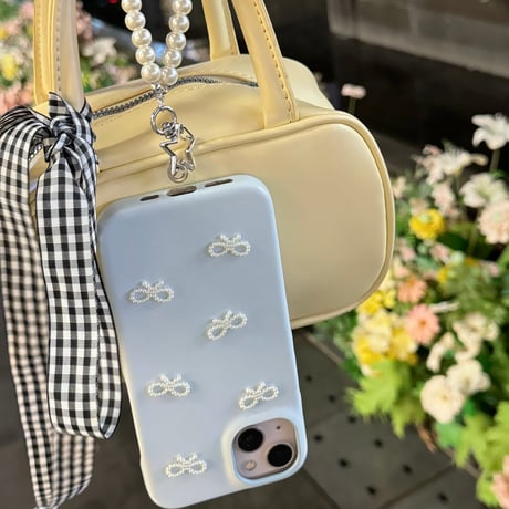 CUTECASE 流行の要素皮質ジュエリーリボン iPhone16/15proケース ホワイト iPhone14/13proケース かわいい 女子力アップ 高級感ストラップC6028