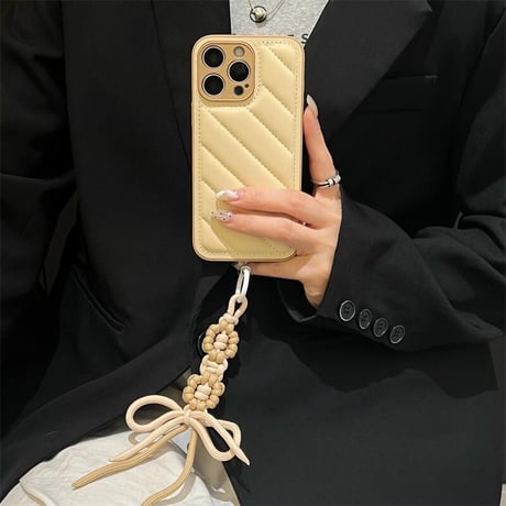 CUTECASEダウンっぽい iPhone16Pro/16ケース ストラップ付 iPhone15Promax/14/13proカバー 高級感高品質 オシャレ CM4911
