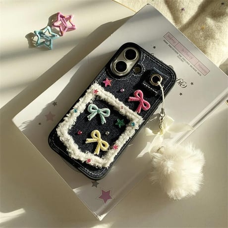 CUTECASEカート収納 iPhone16/16Proケース 刺繡リボン 毛玉ストラップ付 iPhone15Promax/14/13カバー デニム 耐衝撃 女子力高いCM4891