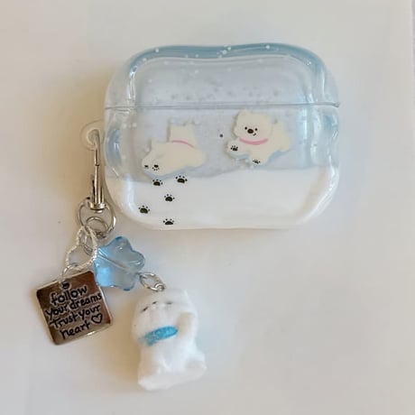 CUTECASE 雪で遊ぶ犬 AirPodsPro3ケース ウエストハイランド犬キーホルダ Airpods4/3ケース AirpodsPro2カバー 可愛い プレゼントに最適CM5996