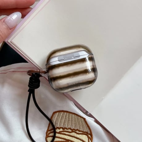 CUTECASE 熊ちゃんデコ AirPodsPro3ケース 皮ストラップ コーヒー豆 Airpods4/3ケース AirpodsPro2/Pro1カバー 茶色 横縞模様 可愛い CM5942
