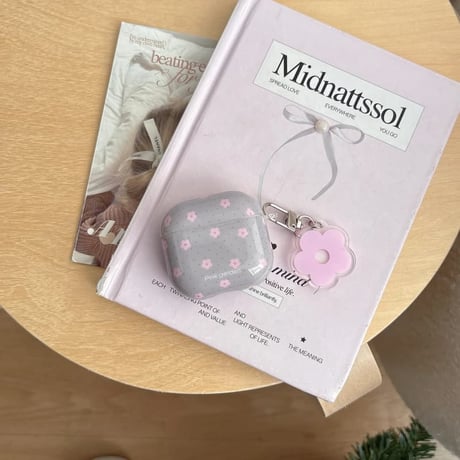 CUTECASE 韓国っぽ AirPodsPro3ケース 花柄 Airpods4/3ケース AirpodsPro2/Pro1カバー 淡色系 キーホルダー付 可愛い CM5965