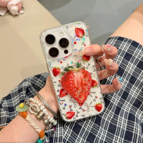 CUTECASE動くイチゴ iPhone16/16proケース かわいい ストラップ iPhone15pro/14/13proカバー めっちゃ可愛い 人気CM5323