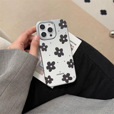 CUTECASE春におすすめ iPhone16pro/16ケース 花柄 宝石ストラップ iphone15pro/14/13proカバー 可愛い 今流行り 丈夫CM5144