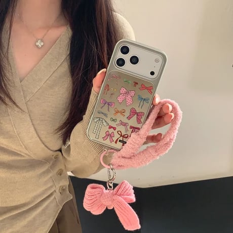 CUTECASE iPhone17Pro/17ケース ボタンミラー ふもふもストラップ iPhone17ProMax/16Proケース 秋冬ファッション 可愛すぎCM5759