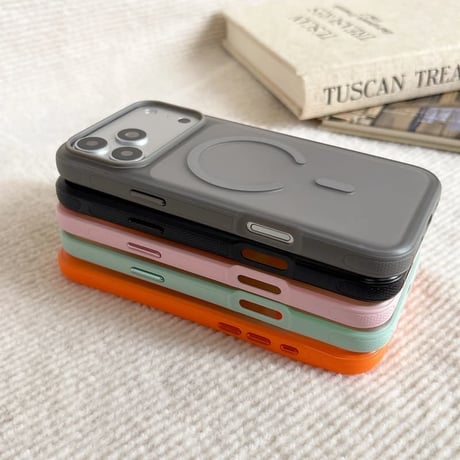 CUTECASE 高級感 iPhone17ProMaxケース 滑りにくい MagSafe対応 指紋防止 iPhone17Pro/16Pro/15pro/14ケース 肌に優しい 耐衝撃CM6347