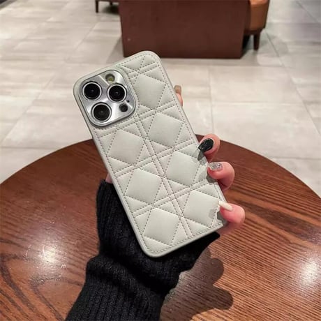 CUTECASEレザー菱形キルティング iPhone16/16Proケース ストラップ付 カメラ保護 iPhone15pro/14Proカバー エレガント 耐衝撃加工CM5004