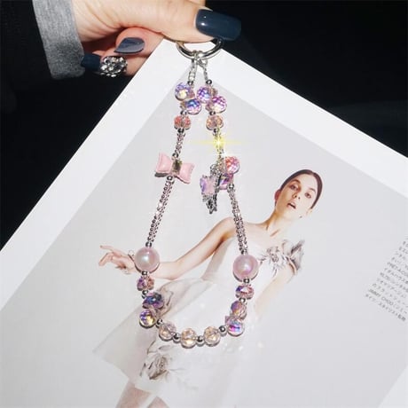CUTECASEダイヤ蝶 クリスタルスマホストラップ 高級感 チェーンストラップ キラキラ バック/キーチェーン ファッション 美しい エレガント オシャレCM5613
