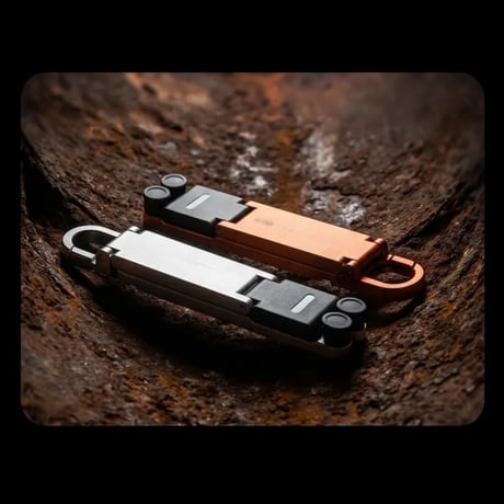 CUTECASE キーホルダー型デザイン、アルミニウム合金とシリコン製の折りたたみ式携帯用スマホホルダーミニキーホルダー型スタンドCT11