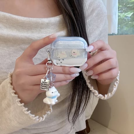 CUTECASE 雪で遊ぶ犬 AirPodsPro3ケース ウエストハイランド犬キーホルダ Airpods4/3ケース AirpodsPro2カバー 可愛い プレゼントに最適CM5996