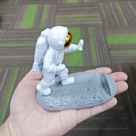 CUTECASE新しい高品質のオリジナリティ宇宙飛行士の電話ホルダー宇宙飛行士のPCホルダーデスクトップの装飾アートウェア電話アクセサリー宇宙愛好家のための驚くべき素敵な贈り物C6022