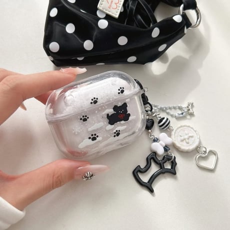 CUTECASE 雪で遊ぶ犬ちゃん Airpods4/Pro3ケース 流れ砂入り Airpods 3カバー AirpodsPro2/1 キーホルダー付 可愛すぎ ギフトにおすすめCM6072