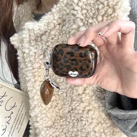CUTECASEチョコレート色 Airpods 4ケース ヒョウ柄 ハートキーホルダー Airpodspro2/proカバー Airpods3/2 可愛い ガールズファッションCM4980