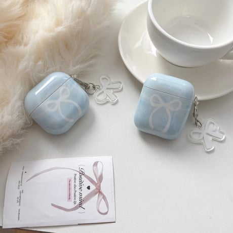 CUTECASE ホワイトリボン柄 AirPodsPro3ケース 韓国っぽ Airpods4/3ケース AirpodsPro2/Pro1カバー リボンキーホルダー 可愛いCM5971