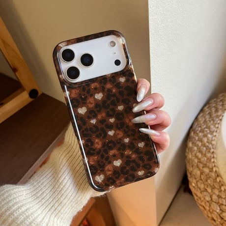 CUTECASE ハート柄と豹柄 iPhone17Pro/17ケース キラキララメいり iPhone17ProMax/16Pro/15カバー 茶色 可愛すぎ CM6025