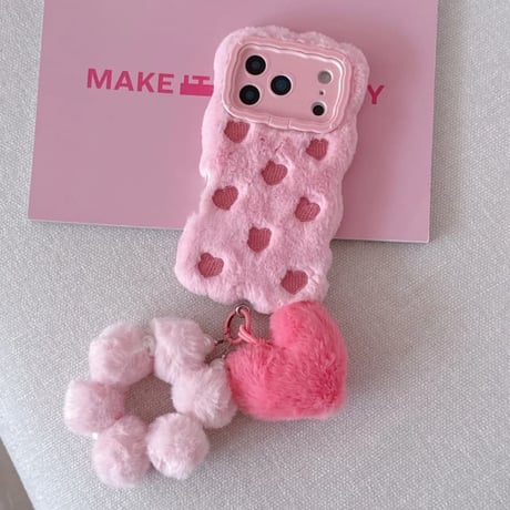 CUTECASE ファーiPhone17Promaxケース  刺繡ハート スタンド付 iPhone17pro/16/15Proカバー ハート毛玉ストラップ ふもふも 柔らかいCM5897