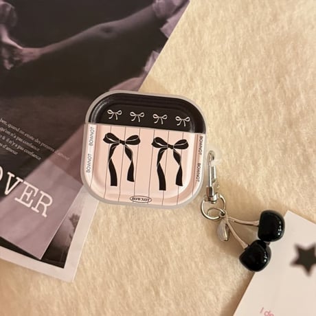 CUTECASE リボン柄 Airpods Pro3ケース さくらんぼキーホルダー Airpods 4/3カバーケース AirpodsPro2/1 かわいい 女子力アップ CM6193