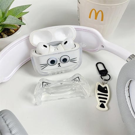 CUTECASE猫と魚 Airpods4ケース ギフトにおすすめ AirpodsPro2ケース airpods3/2ケース 耳付き キーチェーあり 可愛いCM5513