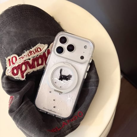 CUTECASE 雪で遊ぶ猫と犬 iPhone17Pro/17ケース 360度回転MagSafeリング iPhone17ProMax/16Pro/15ケース 丈夫 スタンド付CM6003