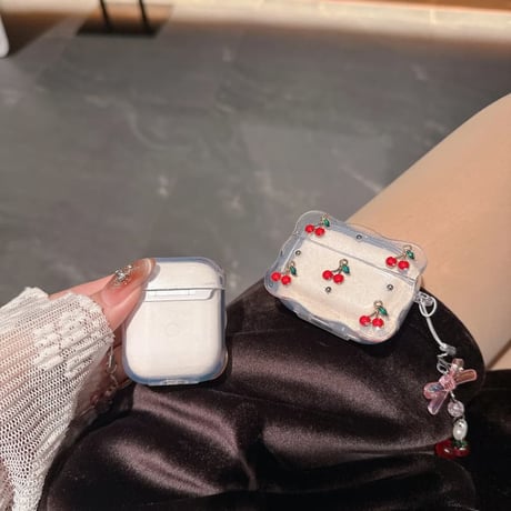 CUTECASE リボン/サクランボ AirPods Pro3ケース キラキラ感 Airpods4/3ケース AirpodsPro2カバー キーホルダー付 ギフトにおすすめ CM6001