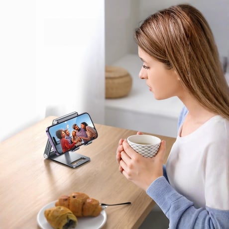 携帯電話ホルダーとタブレット用のアルミ合金ポータブル折りたたみスタンドデュアル折りたたみ式携スタンド、完全に調整可能な折りたたみ式デ、iPhone ，iPadすべての電話に対応CT1