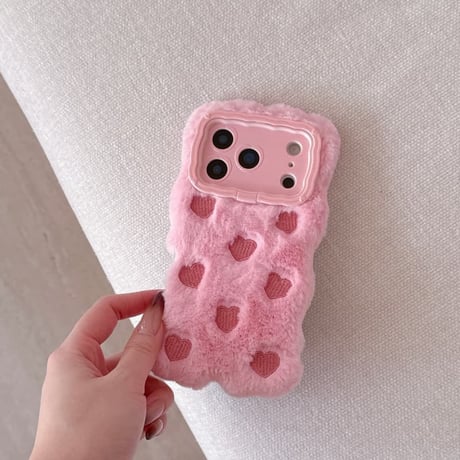 CUTECASE ファーiPhone17Promaxケース  刺繡ハート スタンド付 iPhone17pro/16/15Proカバー ハート毛玉ストラップ ふもふも 柔らかいCM5897