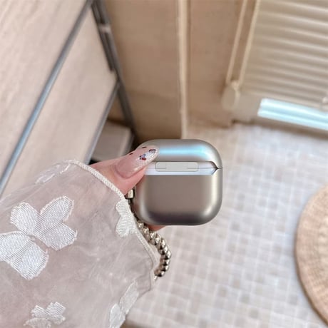 CUTECASEメッキ AirpodsPro3ケース 高級感シルバー Airpods4/3カバー AirpodsPro第2/1世代 ビーズストラップ ギフトに最適CM6479