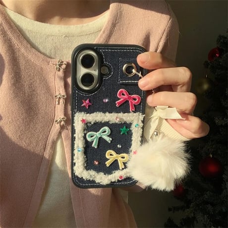 CUTECASEカート収納 iPhone16/16Proケース 刺繡リボン 毛玉ストラップ付 iPhone15Promax/14/13カバー デニム 耐衝撃 女子力高いCM4891