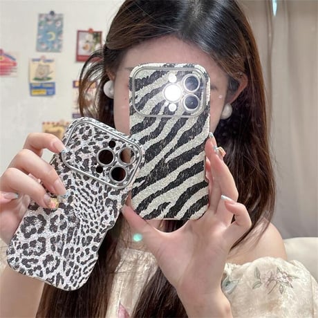 CUTECASE アニマル柄 iPhone17Pro/17ケース ヒョウ柄/ゼブラ柄 iPhone16Promax/15proカバー キラキララメ 秋冬コーデにおすすめ CM5649