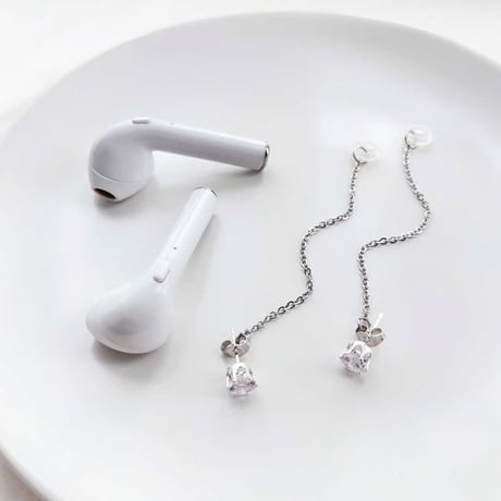 CUTECASE ダイヤ AirPods用イヤークリップ 落下紛失防止 落下紛失防止 可愛い イヤホンストラップ ホルダー キラキラ おしゃれ 人気 2点CM5806