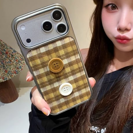 CUTECASEボタン iPhone17Pro/17ケース チェック柄 iPhoneProMax/16Proケース ハンドメイド 秋冬ファッション おしゃれ 耐衝撃CM5748