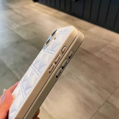 CUTECASEレザー菱形キルティング iPhone16/16Proケース ストラップ付 カメラ保護 iPhone15pro/14Proカバー エレガント 耐衝撃加工CM5004