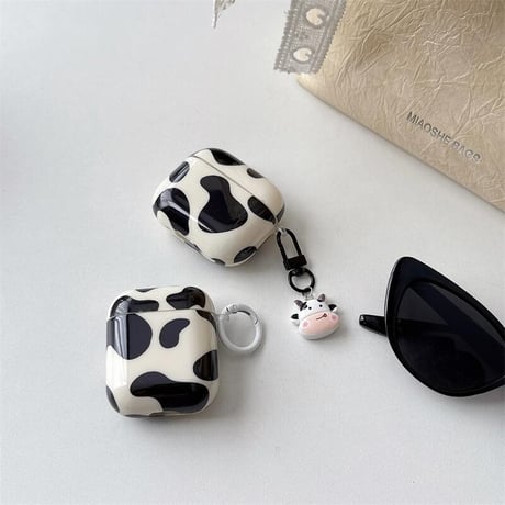 CUTECASE 牛柄 Airpods4ケース アニマル柄 Airpods3/Pro2ケース airpodspro2カバー リング/牛キーホルダー ギフトにおすすめCM5661