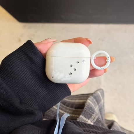 CUTECASE 雪で遊ぶ猫と犬 AirpodsPro3ケース お揃い Airpods4/pro2カバー リング付 可愛い ギフトにおすすめCM5858