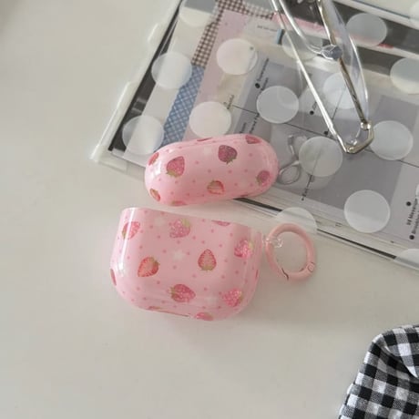 CUTECASEイチゴ柄 AirpodsPro3ケース 甘めコーデ Airpods4/3カバー AirpodsPro第2/1世代 ピンク ギフトにおすすめCM6515