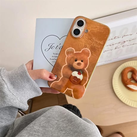 CUTECASE熊ちゃん iPhone16/16Proケース 光沢感 ブラウン アイフォン15プロ/14/13proカバー 毛玉ストラップ めっちゃ可愛い CM4820