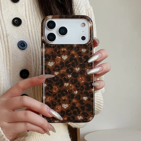 CUTECASE ハート柄と豹柄 iPhone17Pro/17ケース キラキララメいり iPhone17ProMax/16Pro/15カバー 茶色 可愛すぎ CM6025