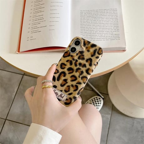 CUTECASEヒョウ柄 iPhone16/16Proケース パイル 秋冬人気 iPhone15Pro/14/13カバー シック トレンド 女子力高いCM4760
