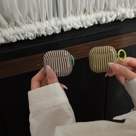 CUTECASEストライプ柄 AirpodsPro3ケース オシャレ Airpods4カバー AirpodsPro2/Pro1カバー リング付き オシャレさんにおすすめCM6242