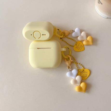 CUTECASE 薄い黄色 Airpods Pro3ケース シリコン製 Airpods 4/3カバー AirpodsPro2/1 充電口カバー付 ハートキーホルダー付 CM6125