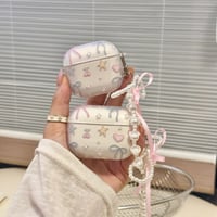 CUTECASE 指紋防止マット仕上げ Airpods Pro3ケース リボン柄 Airpods 4/3カバー AirpodsPro2/1 パールリボンキーホルダー 可愛すぎCM6336