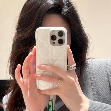 CUTECASEエナメルレザー iPhone15pro/15ケース キルティング iPhone14promax/13pro/ケース 上品 高級感 シンプル風 CM4388