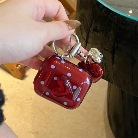 CUTECASEワインレッド Airpods 4ケース ハート 水玉模様 Airpodspro2/proカバー Airpods第3/2世代 かわいいキーホルダー プレゼントにおすすめCM5062