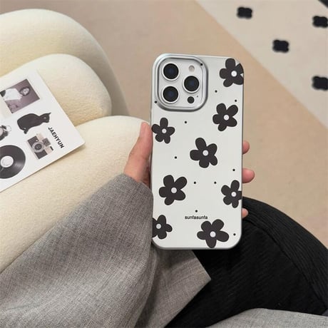 CUTECASE春におすすめ iPhone16pro/16ケース 花柄 宝石ストラップ iphone15pro/14/13proカバー 可愛い 今流行り 丈夫CM5144