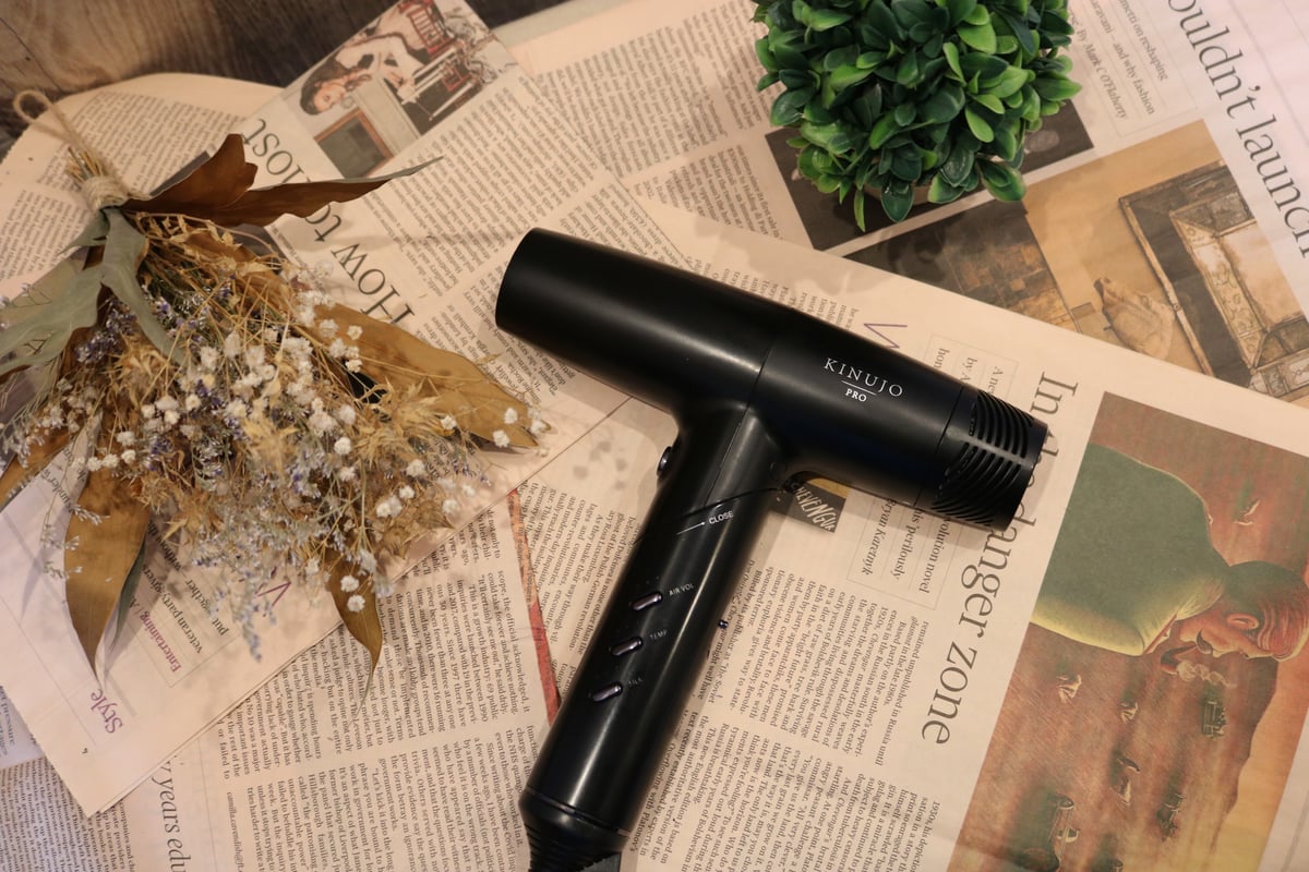 KINUJO PRO ヘアドライヤー 1300W ジャンク　復元ドライヤーおまけ 公式】KINUJO Pro Dryer（絹女 プロドライヤー）【1年保証】 – 髪との
