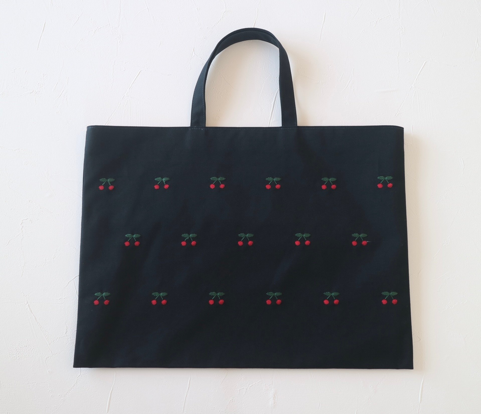 Navy label・レッスンバッグ・紺＊さくらんぼ(赤)刺繍 | Coco chic