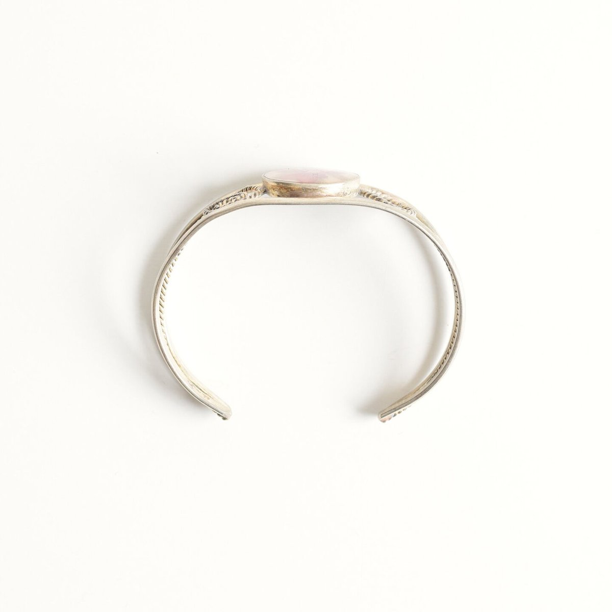 GUSTAVO グスタボ　ホワイト　ブレスレット Gustavo flower wide bracelet-SILVER | deernakam