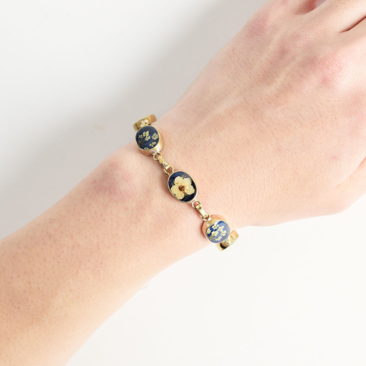 【レア】GUSTAVO Flower Chain Bracelet Gustavo (グスタボ) / Flower Chain Bracelet – ALTAGRACIA WEB