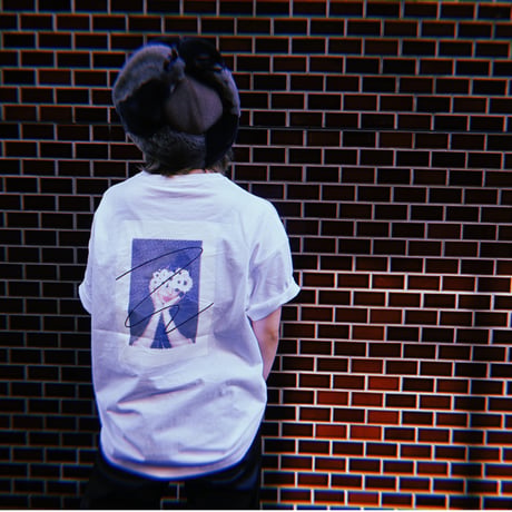 BIG silhouette T-shirt