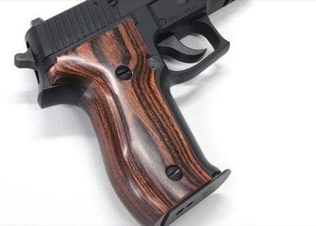 ウッドグリップ｜SIG SAUER P226 RAIL｜スムーズ/ブラウン　[AWG-1446]
